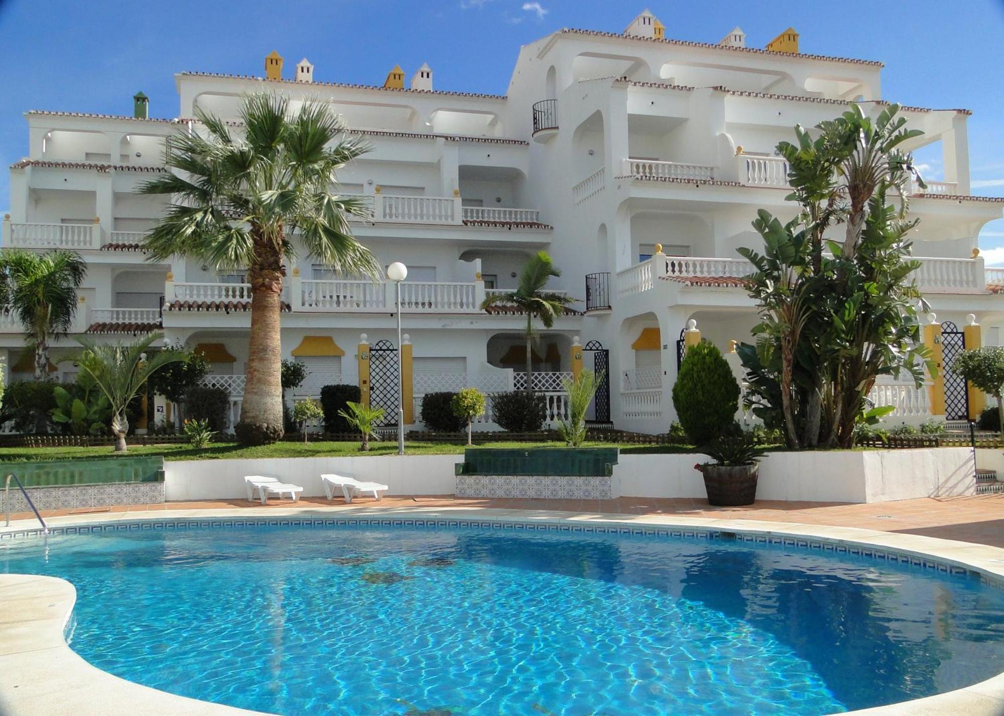 Apartamentos Las Rosas De Capistrano Nerja Buitenkant foto