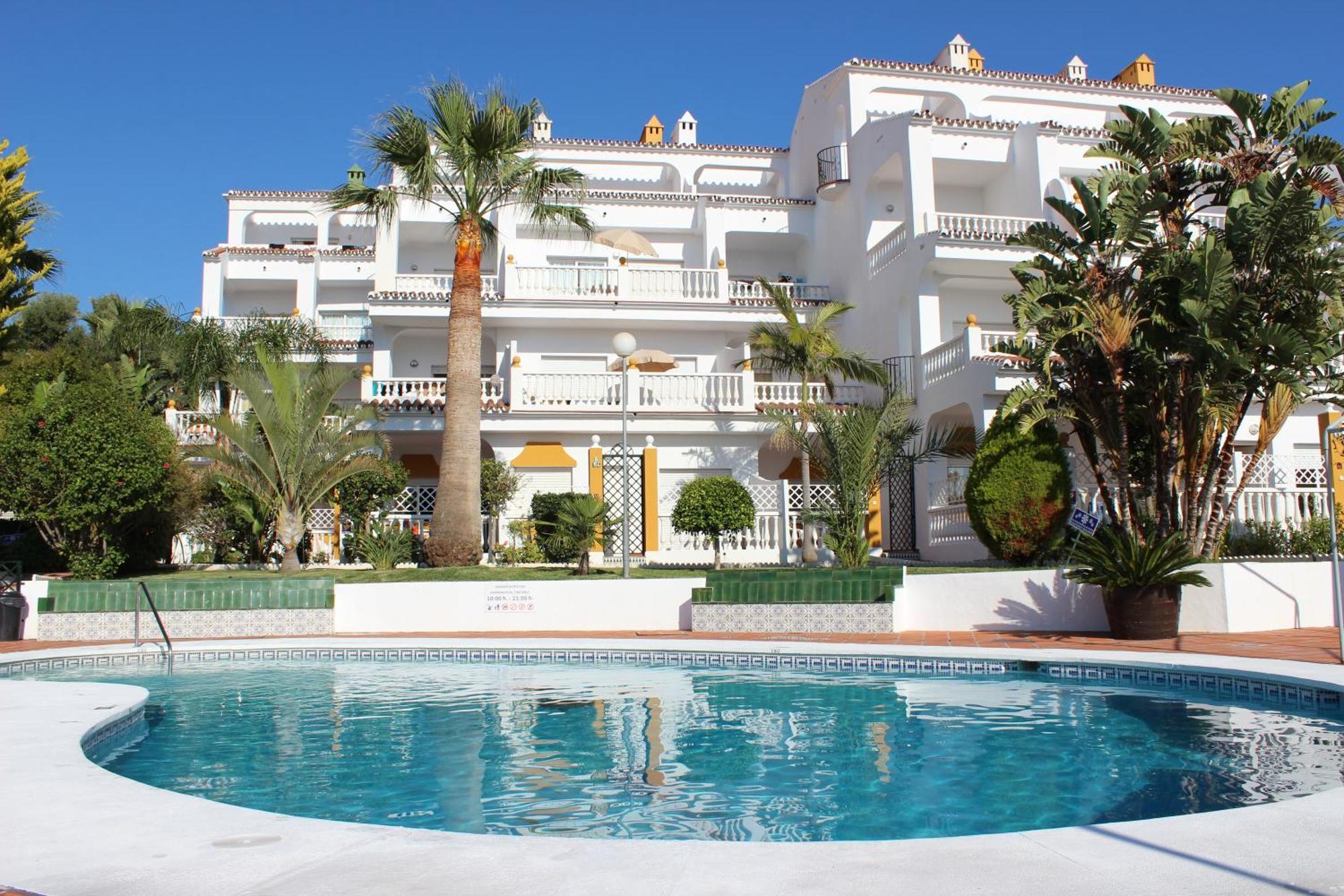 Apartamentos Las Rosas De Capistrano Nerja Buitenkant foto