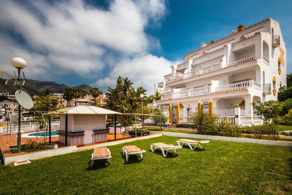 Apartamentos Las Rosas De Capistrano Nerja Buitenkant foto