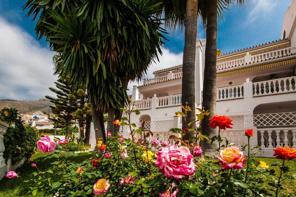 Apartamentos Las Rosas De Capistrano Nerja Buitenkant foto