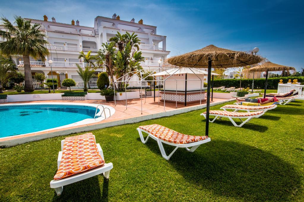 Apartamentos Las Rosas De Capistrano Nerja Buitenkant foto