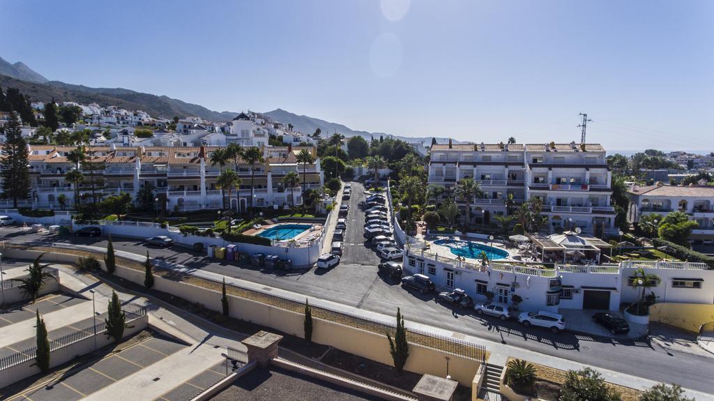 Apartamentos Las Rosas De Capistrano Nerja Buitenkant foto